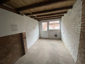 Garage- click for photo gallery